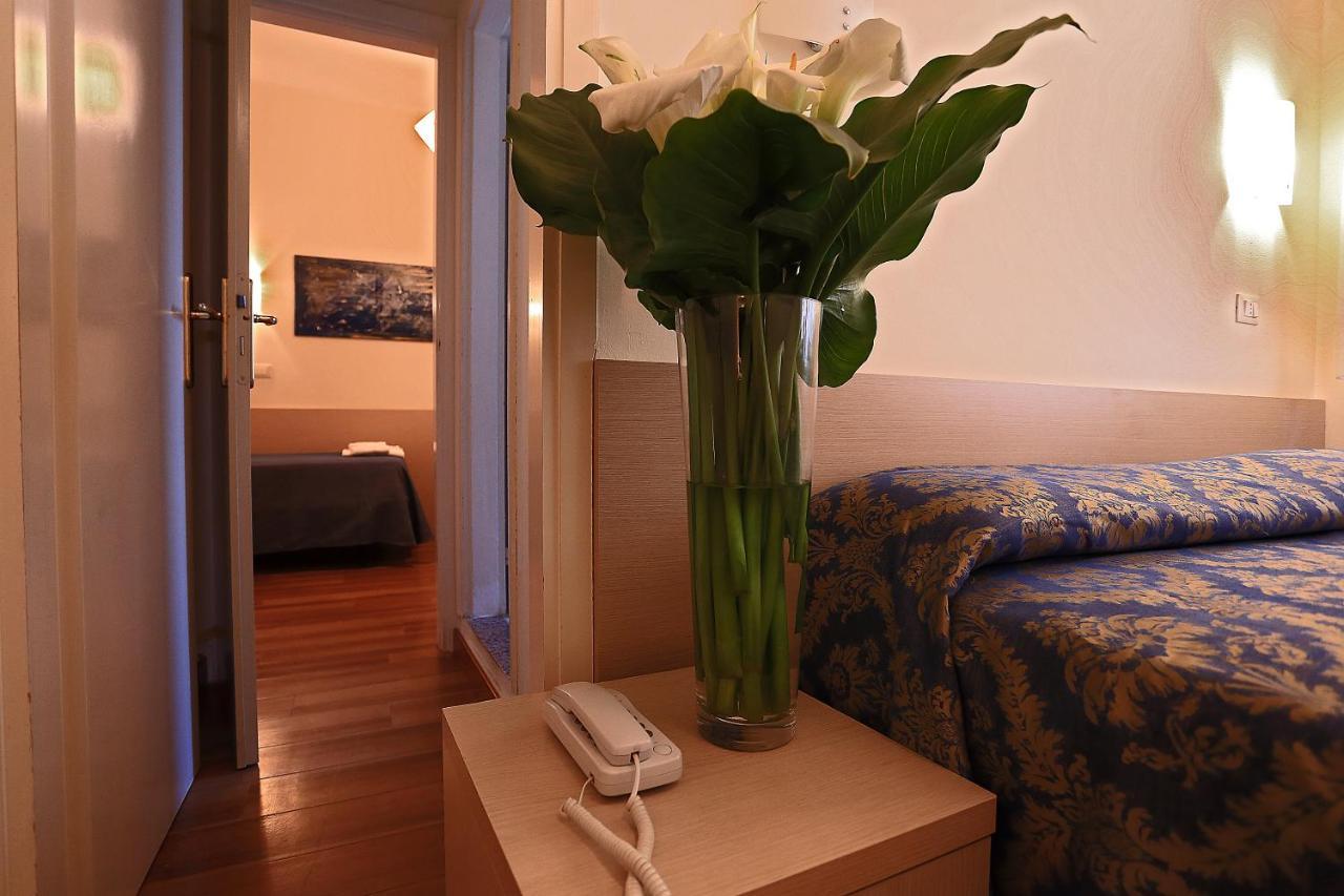 Hotel Castiglione Lignano Sabbiadoro Extérieur photo