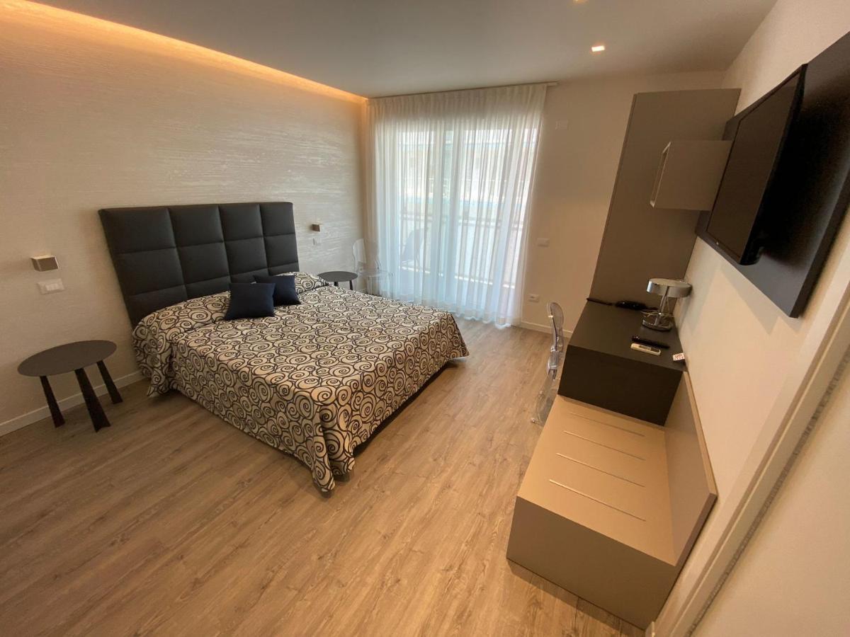 Hotel Castiglione Lignano Sabbiadoro Extérieur photo