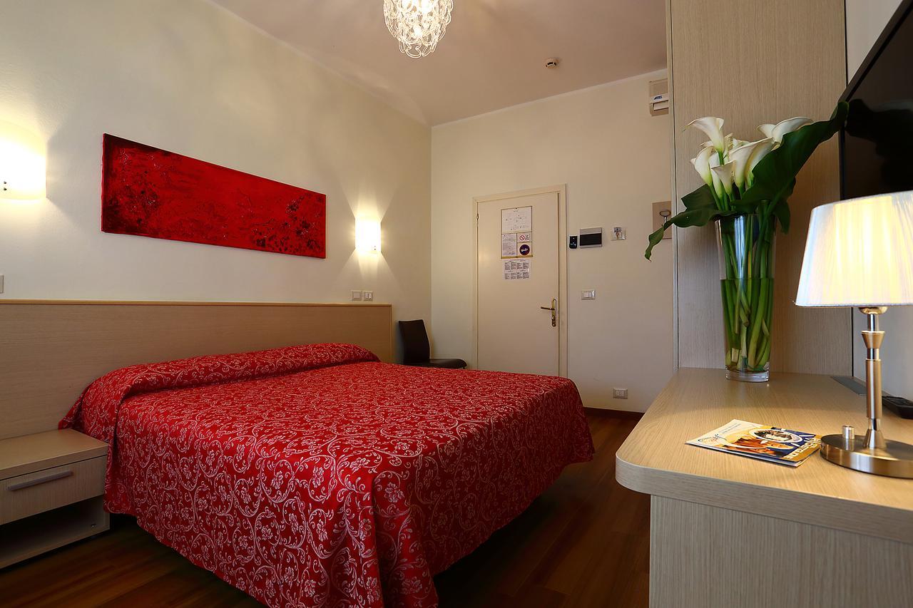 Hotel Castiglione Lignano Sabbiadoro Extérieur photo