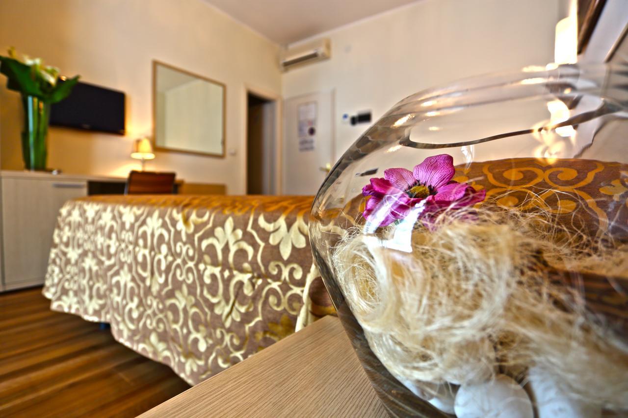 Hotel Castiglione Lignano Sabbiadoro Extérieur photo