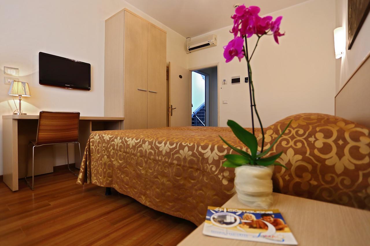 Hotel Castiglione Lignano Sabbiadoro Extérieur photo