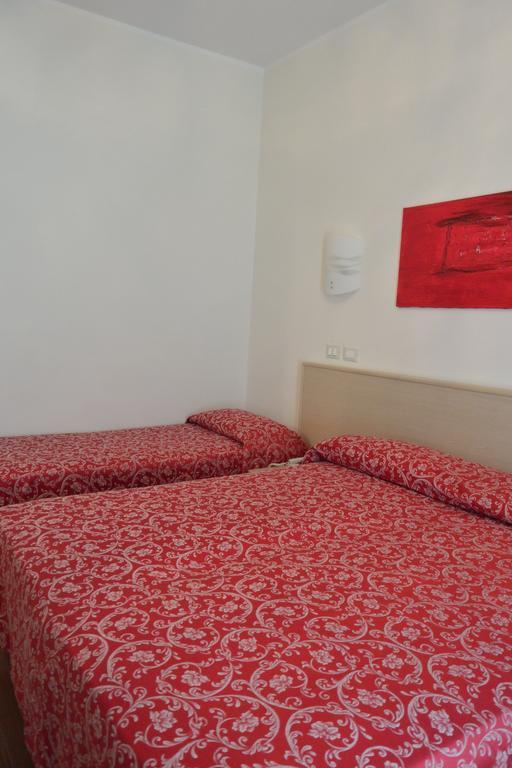 Hotel Castiglione Lignano Sabbiadoro Chambre photo